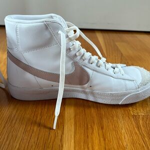 Nike Women’s Blazers High-Top